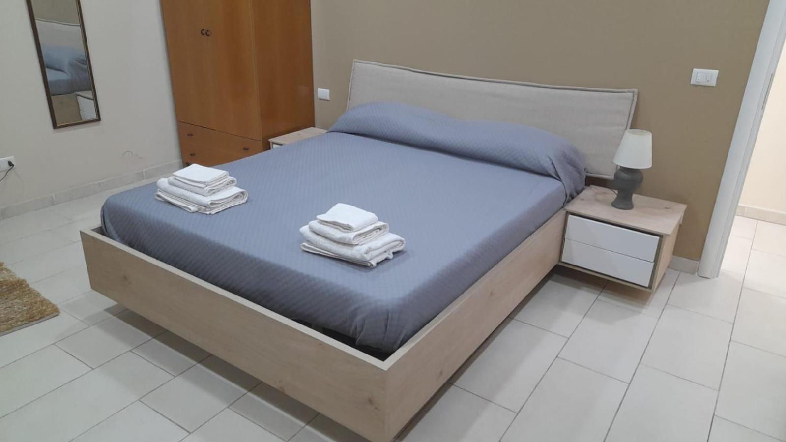 76 Avenue Suites Wi-Fi, Shuttle, Breakfast Reggio di Calabria Buitenkant foto