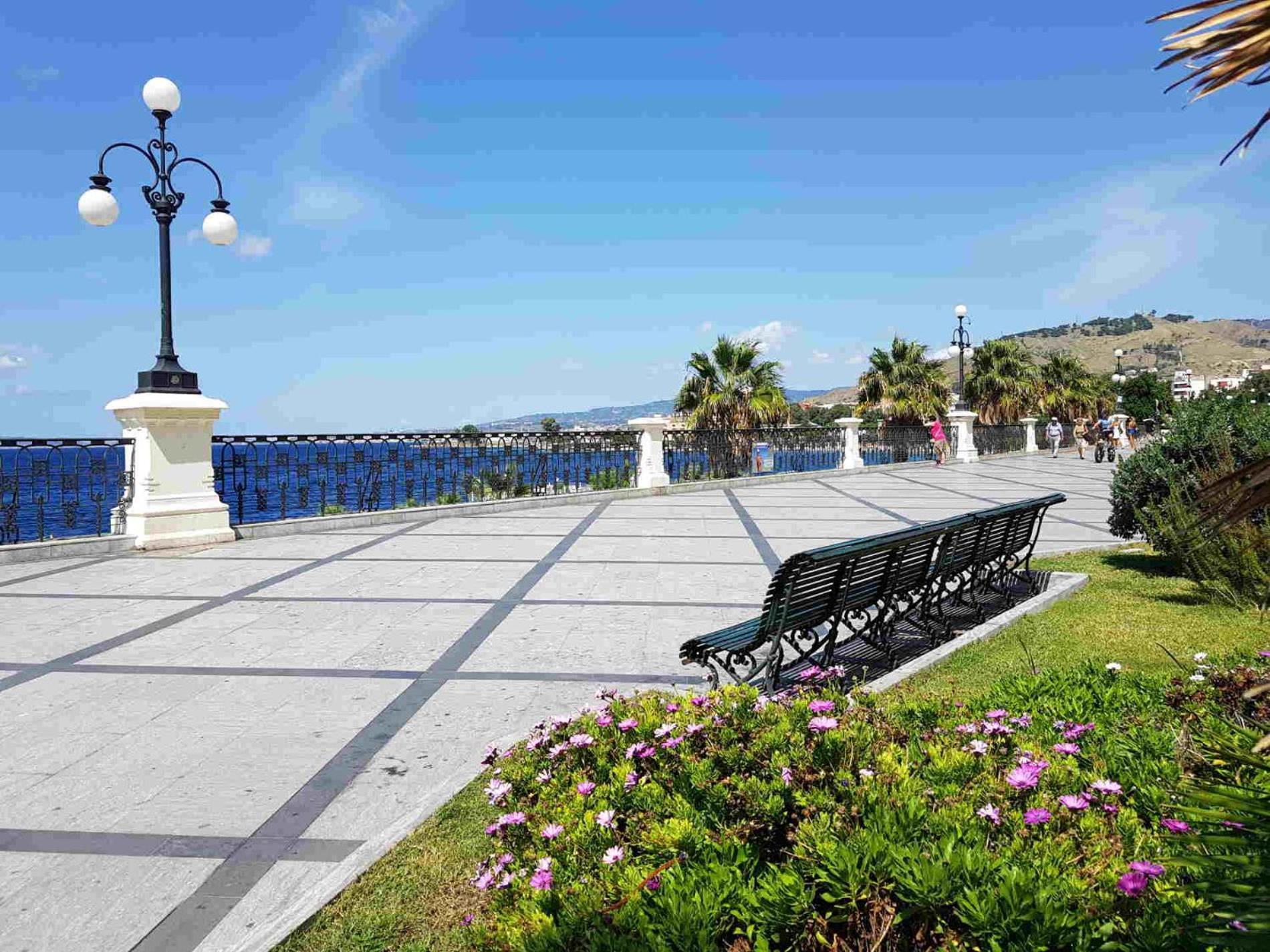 76 Avenue Suites Wi-Fi - Shuttle Reggio di Calabria Buitenkant foto