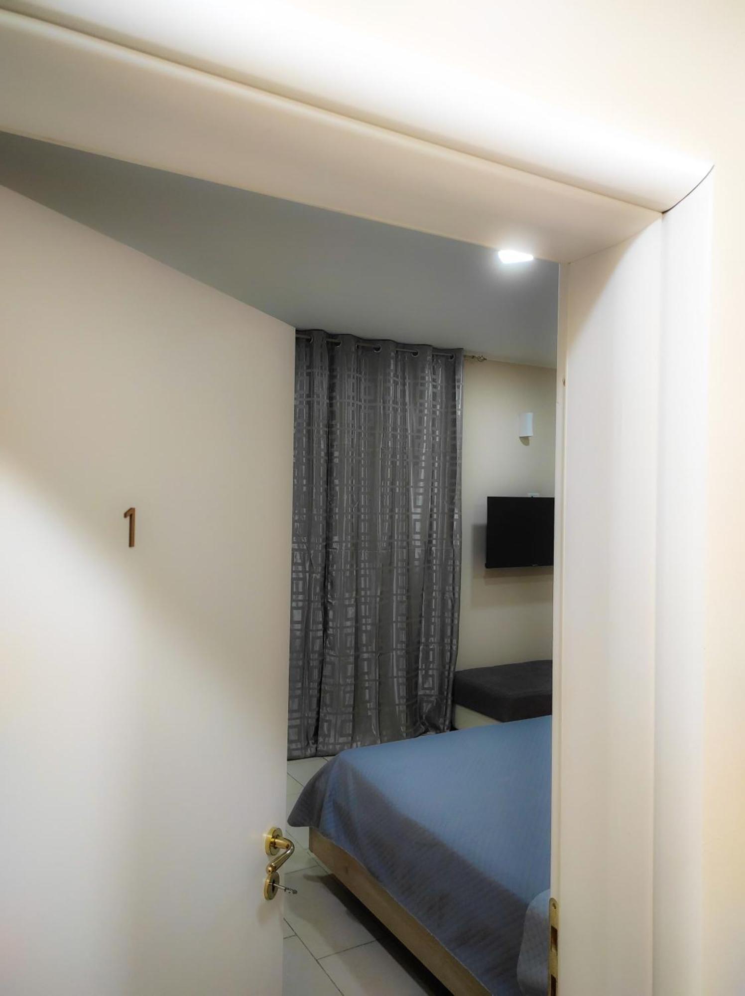 76 Avenue Suites Wi-Fi, Shuttle, Breakfast Reggio di Calabria Buitenkant foto