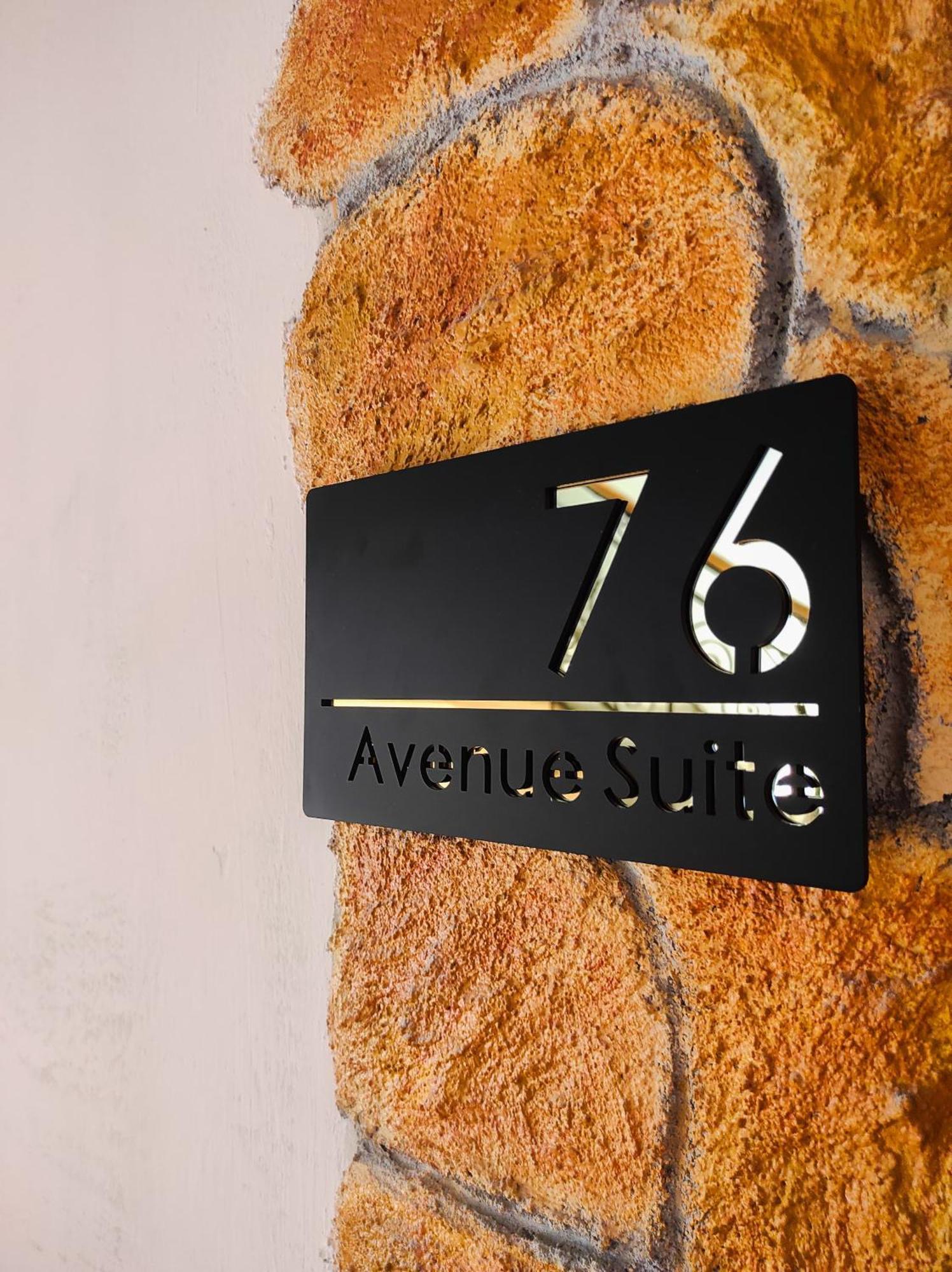 76 Avenue Suites Wi-Fi, Shuttle, Breakfast Reggio di Calabria Buitenkant foto