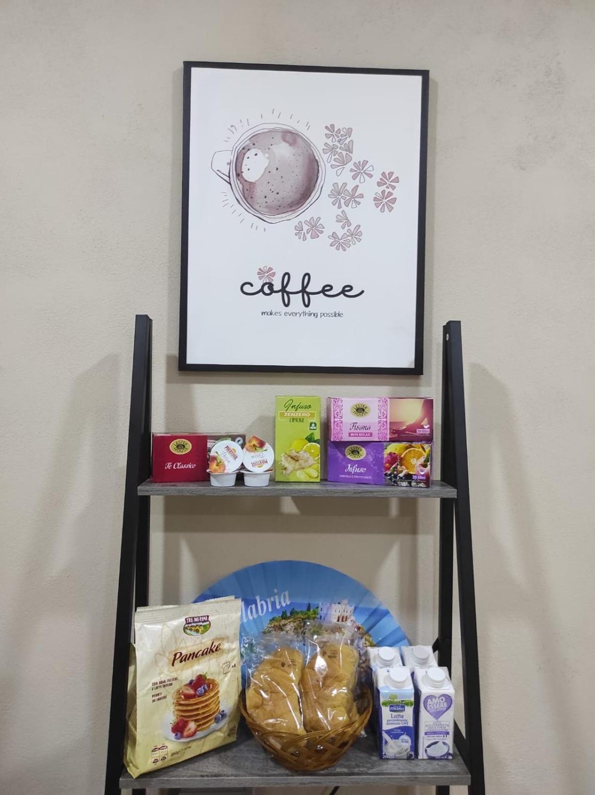 76 Avenue Suites Wi-Fi - Shuttle Reggio di Calabria Buitenkant foto